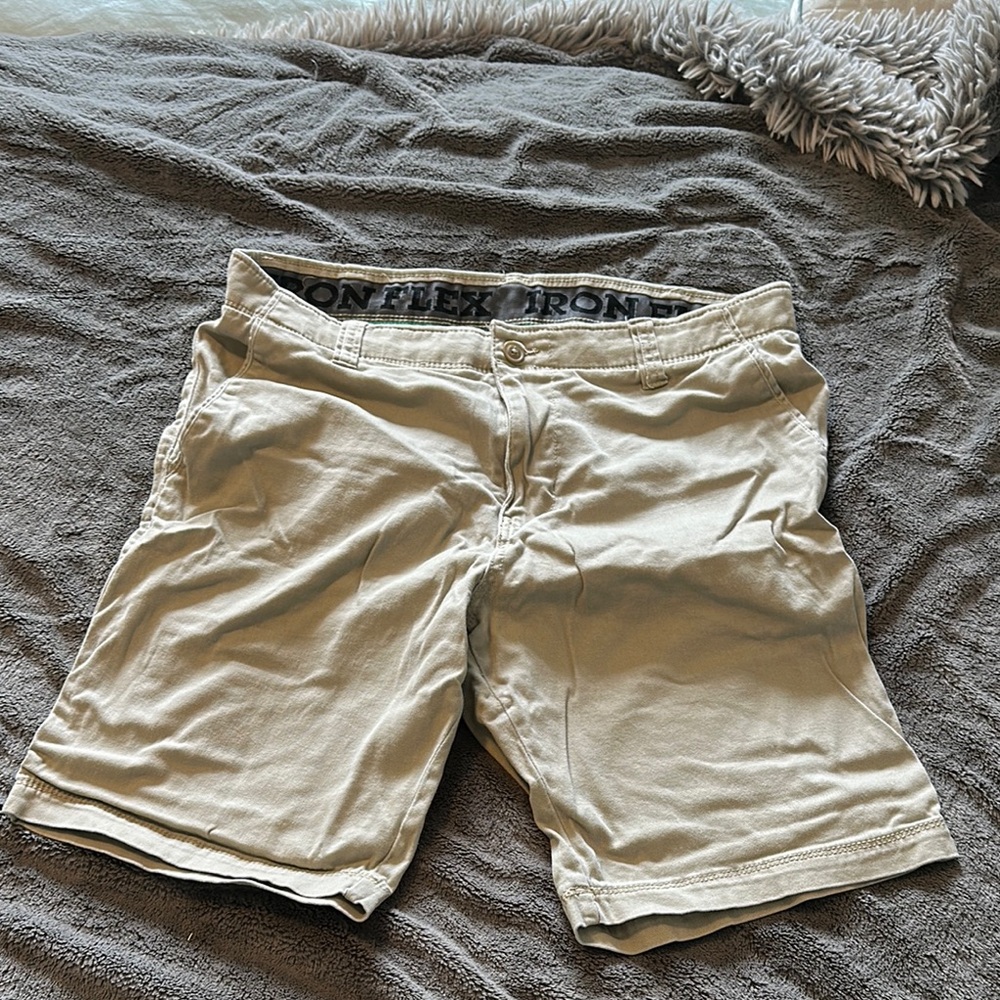 Men's Tan Shorts Iron Flex 34W Like New
